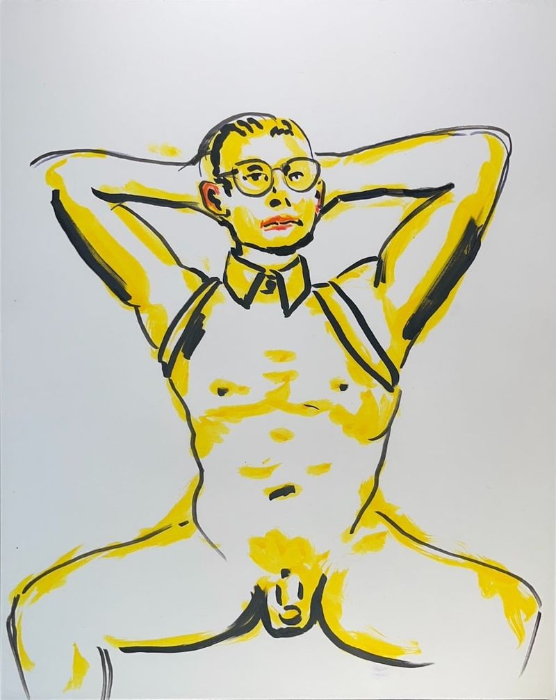 Bruiser wearing a harness from the front